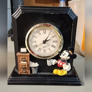 Mickey Mouse desk clock